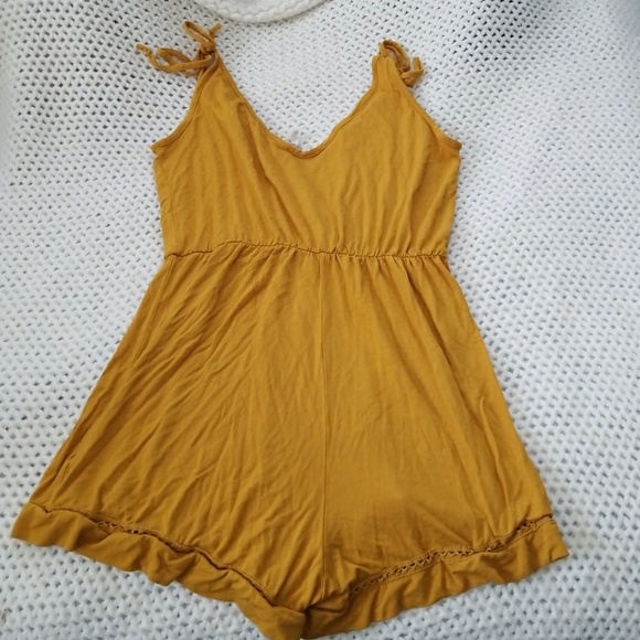 Romper - Picture 3 of 4